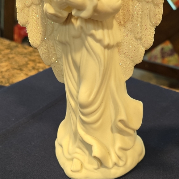 IAC International Pink and White Angel Accent Decor - Picture 6 of 15